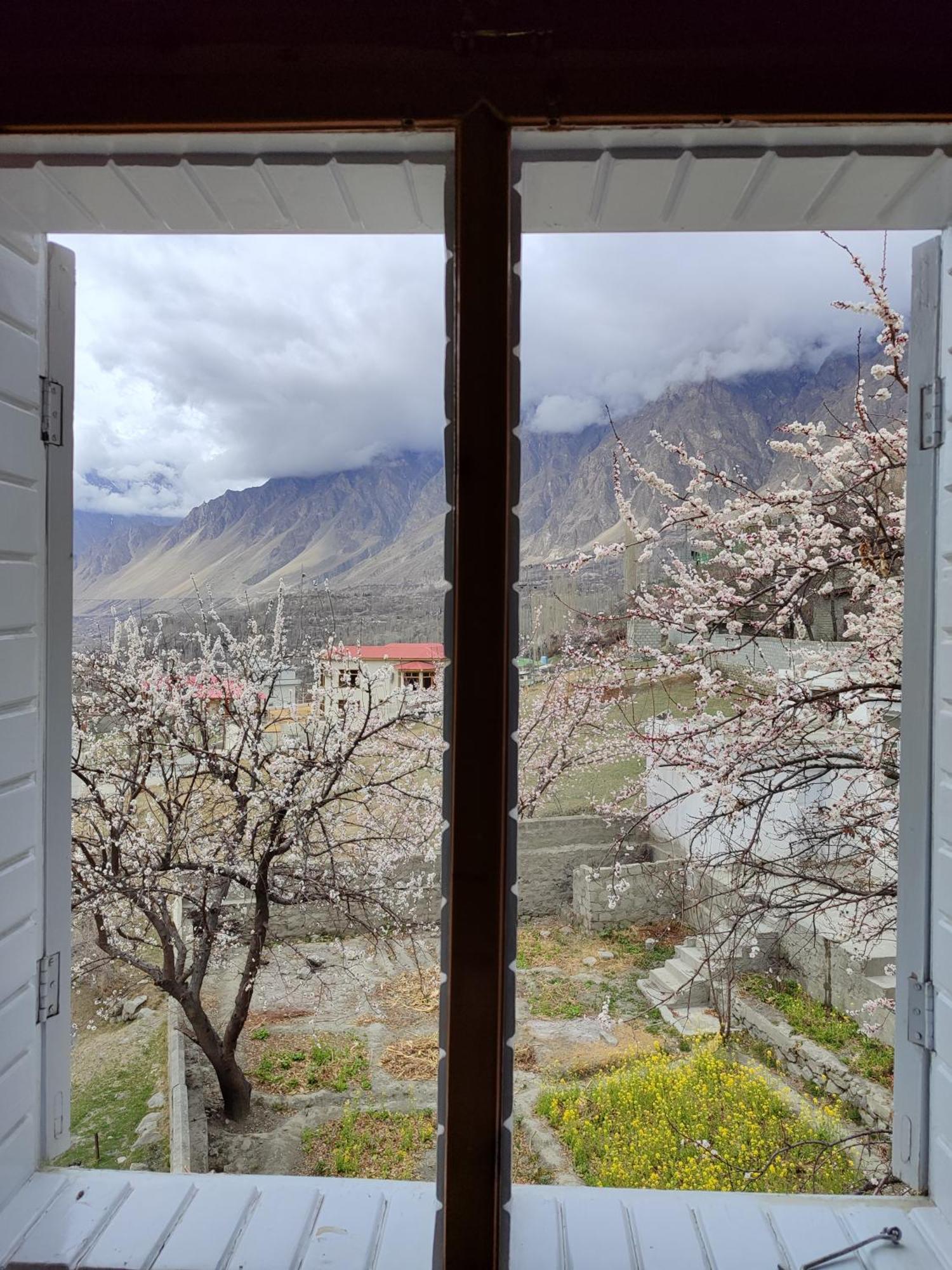Hunza Lounge Hotel Karimabad  Exterior foto